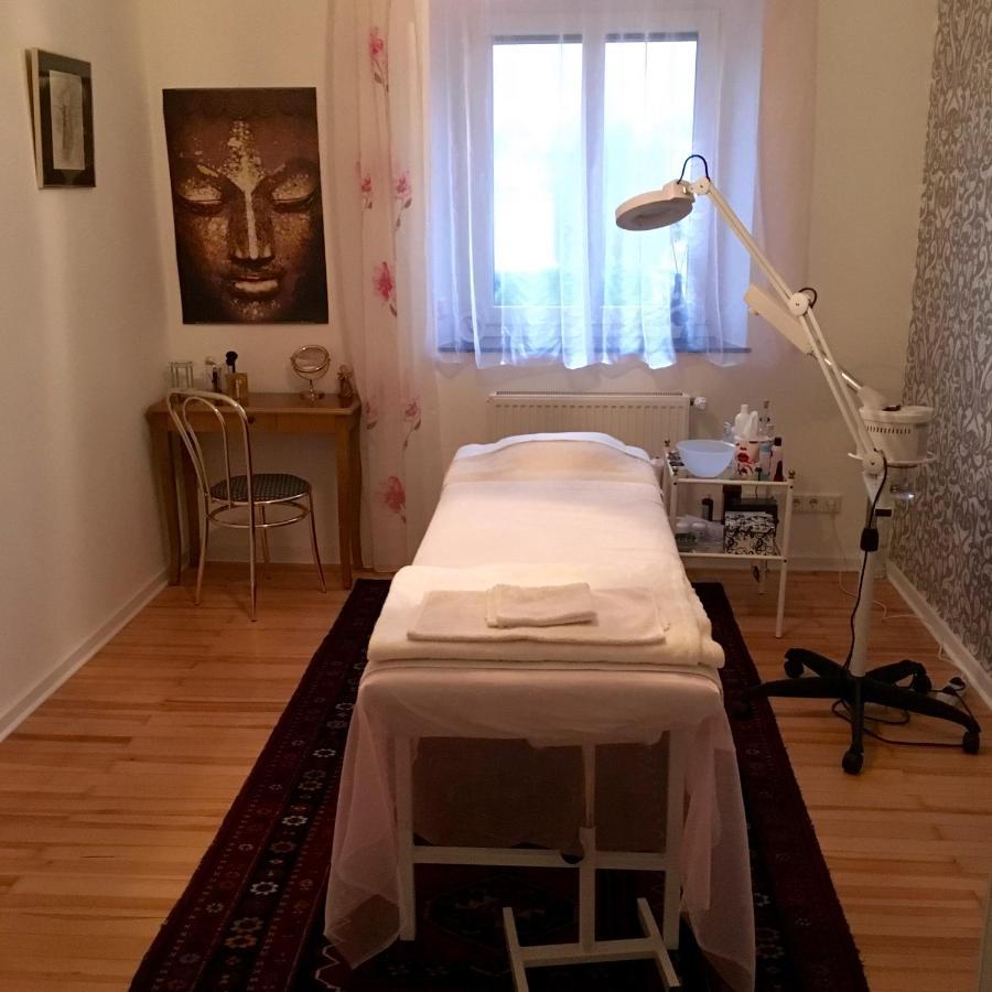 Ferienwohnung & Wellness Бад Кисинген Екстериор снимка